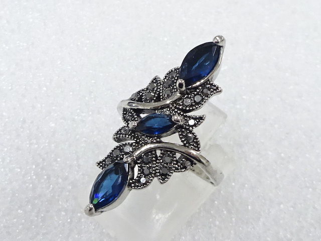 Japanese Kimono / Antique Accessories Metal